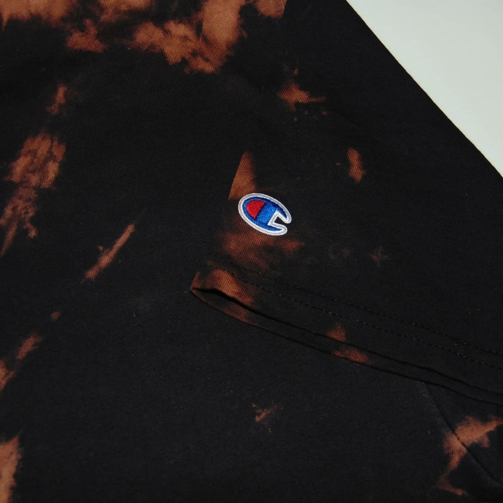 Champion tshirt - Picture 3 of 3